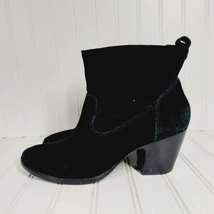 Elegant Black Ankle Boots